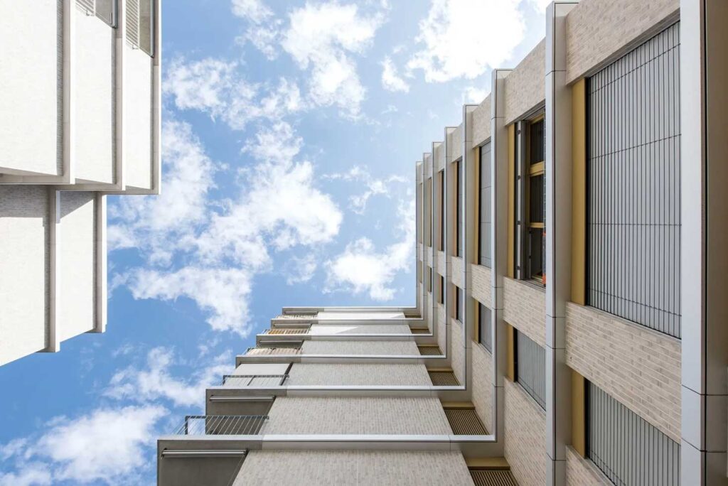 Adret 15-17-19 - Contre plongee